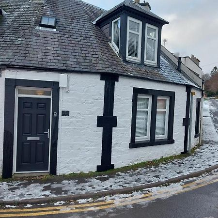 Black Cat Cottage Moffat Bagian luar foto